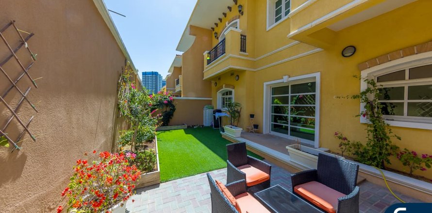 Таунхаус в Victory Heights, Dubai Sports City, Дубай, 3 спальни, 227м², № 75754