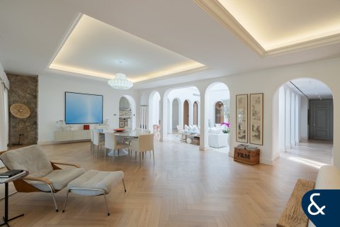 Villa in The Villa, Dubai 5 bedrooms, 780 sq.m. № 75742 - photo 4