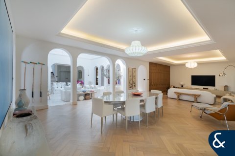 Villa in The Villa, Dubai 5 bedrooms, 780 sq.m. № 75742 - photo 3