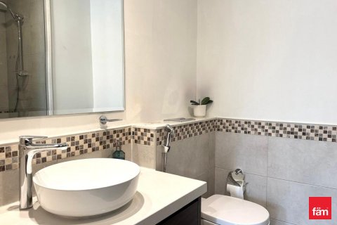 Apartment in Business Bay, Dubai 2 bedrooms, 85 sq.m. № 100105 - photo 13