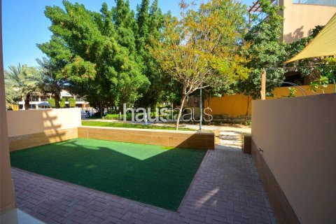 Townhouse in Jumeirah Islands, Dubai 4 bedrooms, 312 sq.m. № 44296 - photo 3