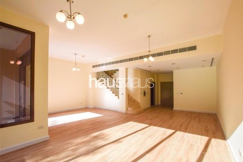 Townhouse in Jumeirah Islands, Dubai 4 bedrooms, 312 sq.m. № 44296 - photo 7