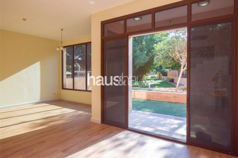 Townhouse in Jumeirah Islands, Dubai 4 bedrooms, 312 sq.m. № 44296 - photo 8