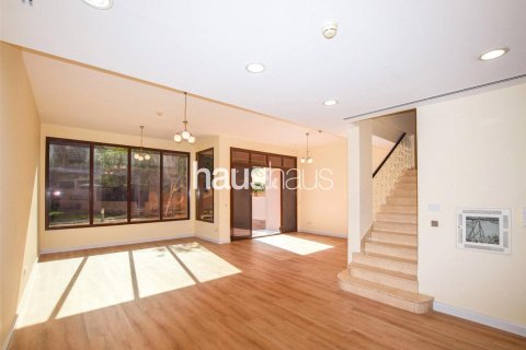 Townhouse in Jumeirah Islands, Dubai 4 bedrooms, 312 sq.m. № 44296 - photo 6