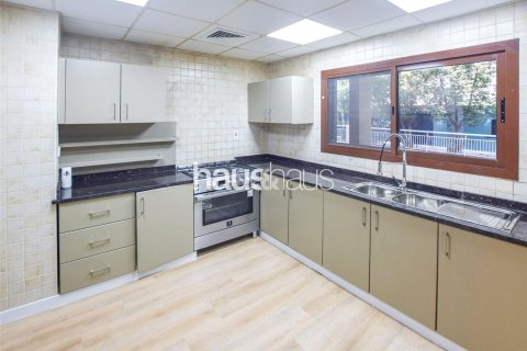 Townhouse in Jumeirah Islands, Dubai 4 bedrooms, 312 sq.m. № 44296 - photo 10