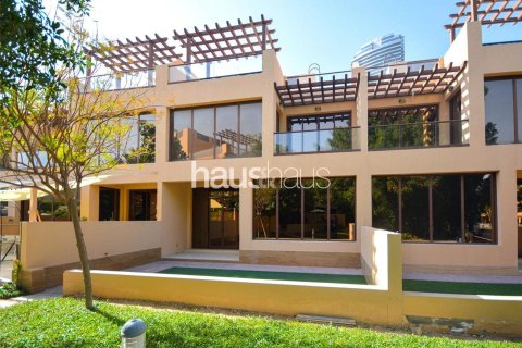 Townhouse in Jumeirah Islands, Dubai 4 bedrooms, 312 sq.m. № 44296 - photo 1