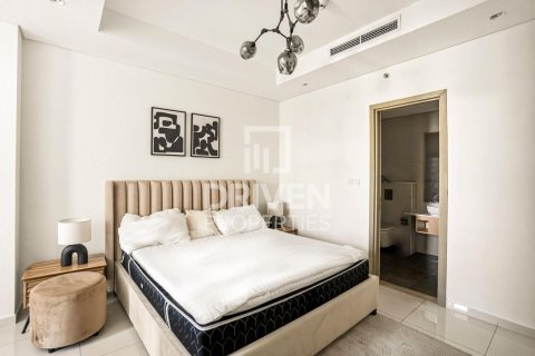 Apartment in Paramount Tower Hotel & Residences, Business Bay, Dubai 2 bedrooms, 104.14 sq.m. № 137235 - photo 19