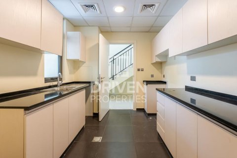 Townhouse in Dubai 3 bedrooms, 184.69 sq.m. № 137222 - photo 9