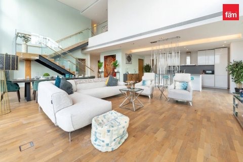 Dúplex en Al Wasl, Dubai, 4 dormitorios, 324.8 m², № 10189 - foto 23