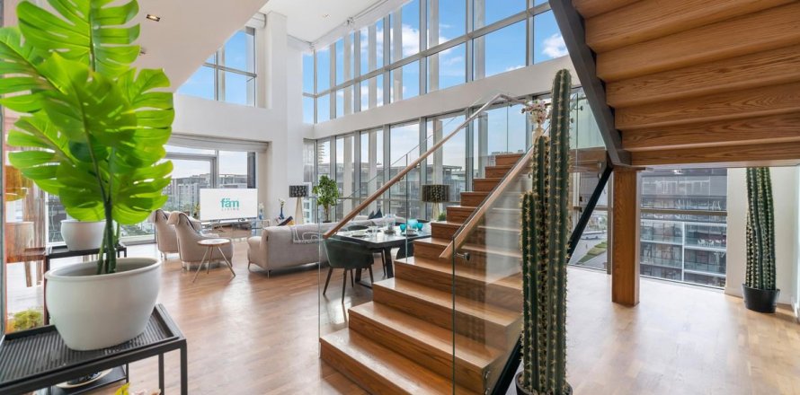 Dúplex en Al Wasl, Dubai, 4 dormitorios, 324.8 m², № 10189