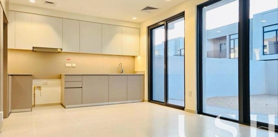 Townhouse in EMAAR South, Dubai South (Dubai World Central), Dubai 3 bedrooms, 144 sq.m. № 39679