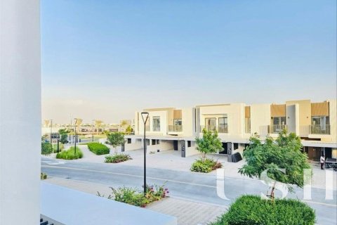 Townhouse in EMAAR South, Dubai South (Dubai World Central), Dubai 3 bedrooms, 144 sq.m. № 39679 - photo 8