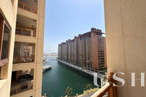 Apartment in Marina Residences, Palm Jumeirah, Dubai 2 bedrooms, 161 sq.m. № 39685 - photo 17