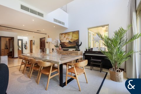 Villa in Arabian Ranches, Dubai 5 bedrooms, 937 sq.m. № 98681 - photo 6