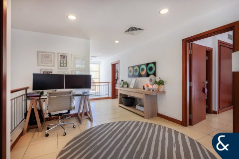 Villa in Arabian Ranches, Dubai 5 bedrooms, 937 sq.m. № 98681 - photo 16