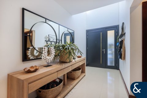 Villa in Arabian Ranches, Dubai 5 bedrooms, 937 sq.m. № 98681 - photo 8