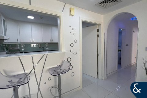 Apartment in Shams, Jumeirah Beach Residence, Dubai 2 bedrooms, 128 sq.m. № 98691 - photo 7