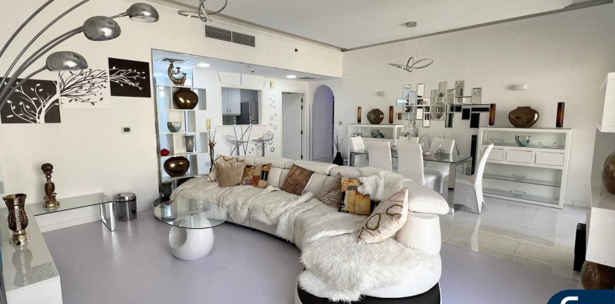 Apartment in Shams, Jumeirah Beach Residence, Dubai 2 bedrooms, 128 sq.m. № 98691