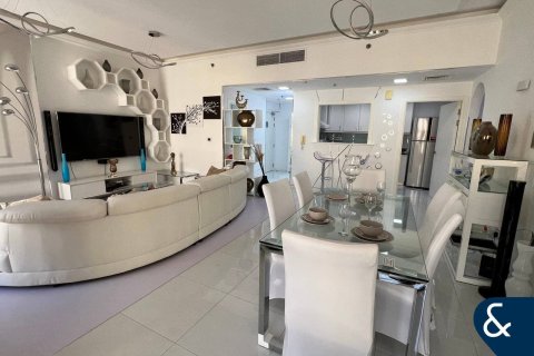 Apartment in Shams, Jumeirah Beach Residence, Dubai 2 bedrooms, 128 sq.m. № 98691 - photo 3