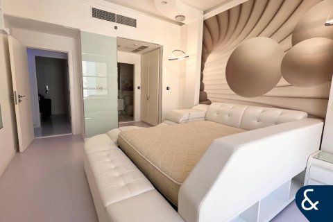 Apartment in Shams, Jumeirah Beach Residence, Dubai 2 bedrooms, 128 sq.m. № 98691 - photo 15