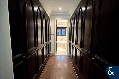 Купить квартиру в Даунтаун Дубай (Даунтаун Бурдж Дубай), Дубай: 1 спальня, 98м², № 98692 - фото 12