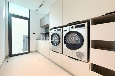 Villa in Harmony, Tilal Al Ghaf, Dubai 5 bedrooms, 558 sq.m. № 43683 - photo 7