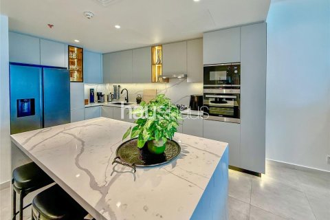 Apartment in Jumeirah Beach Residence, Dubai 3 bedrooms, 203 sq.m. № 43692 - photo 19
