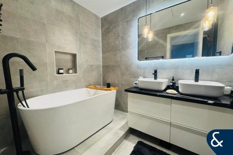 Apartamento en SOUTH RIDGE en Downtown Dubai (Downtown Burj Dubai), Dubai, 2 dormitorios, 154 m², № 89007 - foto 7