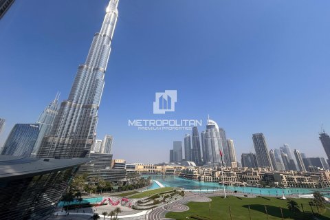 Apartamento en Opera District, Downtown Dubai (Downtown Burj Dubai), Dubai, 2 dormitorios, 112 m², № 15499 - foto 1
