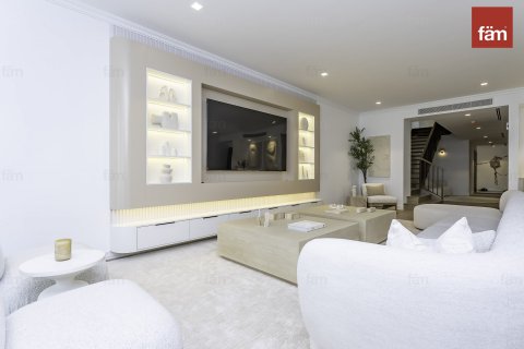 Townhouse in Dubai 5 bedrooms, 608 sq.m. № 55174 - photo 9