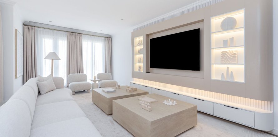 Townhouse in Dubai 5 bedrooms, 608 sq.m. № 55174