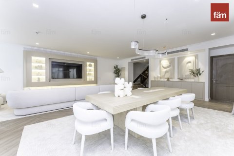 Townhouse in Dubai 5 bedrooms, 608 sq.m. № 55174 - photo 12