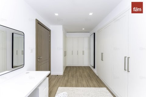 Townhouse in Dubai 5 bedrooms, 608 sq.m. № 55174 - photo 16