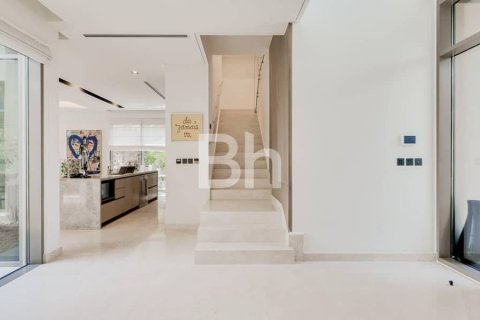 Villa en Dubai Hills Estate, Dubai, 4 dormitorios, 701 m², № 57756 - foto 3