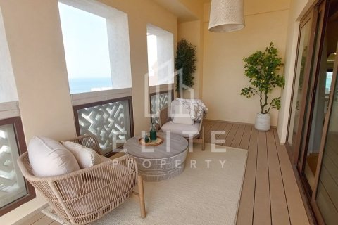 Apartment in Palm Jumeirah, Dubai 4 bedrooms, 485 sq.m. № 38944 - photo 26