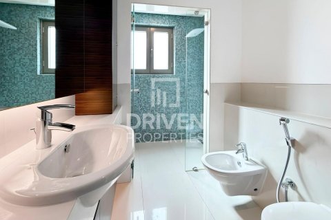 Villa in Signature Villas, Palm Jumeirah, Dubai 6 bedrooms, 1245.37 sq.m. № 128851 - photo 24