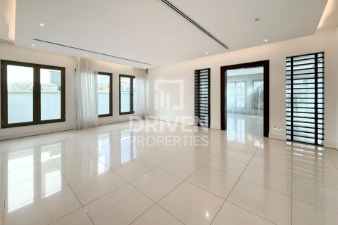 Villa in Signature Villas, Palm Jumeirah, Dubai 6 bedrooms, 1245.37 sq.m. № 128851 - photo 6