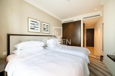 Apartment in The Address Residence Fountain Views, Downtown Dubai (Downtown Burj Dubai), Dubai 3 bedrooms, 205.87 sq.m. № 128864 - photo 9