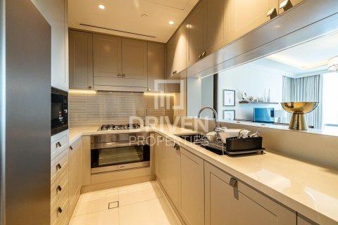 Apartment in The Address Residence Fountain Views, Downtown Dubai (Downtown Burj Dubai), Dubai 3 bedrooms, 205.87 sq.m. № 128864 - photo 18