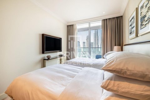Apartment in The Address Residence Fountain Views, Downtown Dubai (Downtown Burj Dubai), Dubai 3 bedrooms, 205.87 sq.m. № 128864 - photo 12