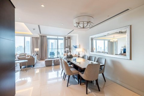 Apartment in The Address Residence Fountain Views, Downtown Dubai (Downtown Burj Dubai), Dubai 3 bedrooms, 205.87 sq.m. № 128864 - photo 15