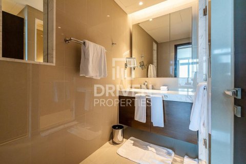 Apartment in The Address Residence Fountain Views, Downtown Dubai (Downtown Burj Dubai), Dubai 3 bedrooms, 205.87 sq.m. № 128864 - photo 20