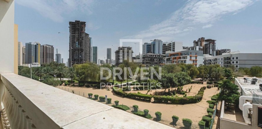 Appartement à District 13, Jumeirah Village Circle, Dubai, 2 chambres, 112.32 m², № 137149