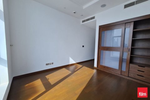 Снять в аренду квартиру в Пальме Джумейре, Дубай: 3 спальни, 211.8м², № 64205 - фото 7