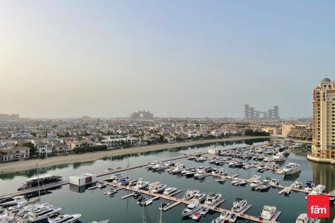 Снять в аренду квартиру в Пальме Джумейре, Дубай: 3 спальни, 211.8м², № 64205 - фото 1