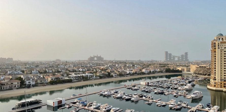 Квартира в Пальме Джумейре, Дубай, 3 спальни, 211.8м², № 64205