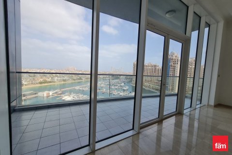 Снять в аренду квартиру в Пальме Джумейре, Дубай: 3 спальни, 211.8м², № 64205 - фото 3