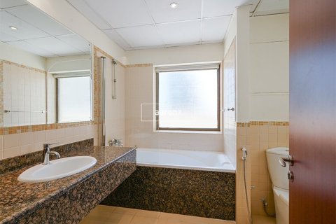 Apartment in Jumeirah Beach Residence, Dubai 2 bedrooms, 134.7 sq.m. № 18193 - photo 12
