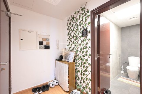 Apartment in Jumeirah Lake Towers, Dubai 2 bedrooms, 130.5 sq.m. № 18191 - photo 10