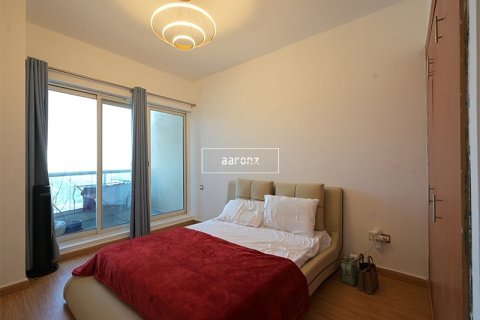 Apartment in Jumeirah Lake Towers, Dubai 2 bedrooms, 130.5 sq.m. № 18191 - photo 8